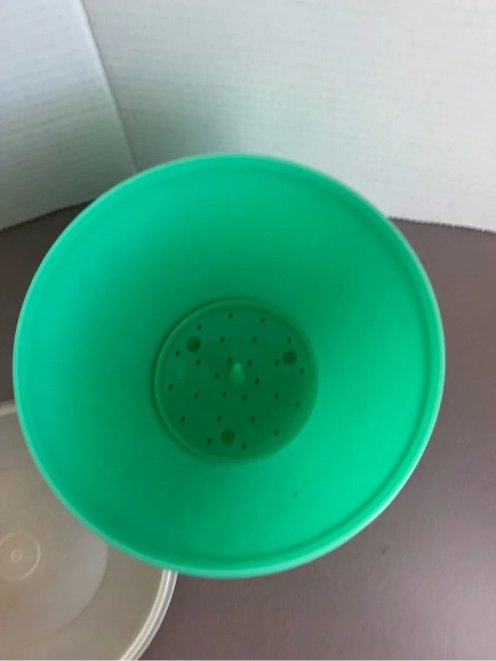 Vintage TUPPERWARE Jadite Crisp It Small Lettuce Keeper w/ lid